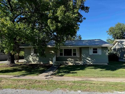 529 E Smith St, Benton, IL, 62812