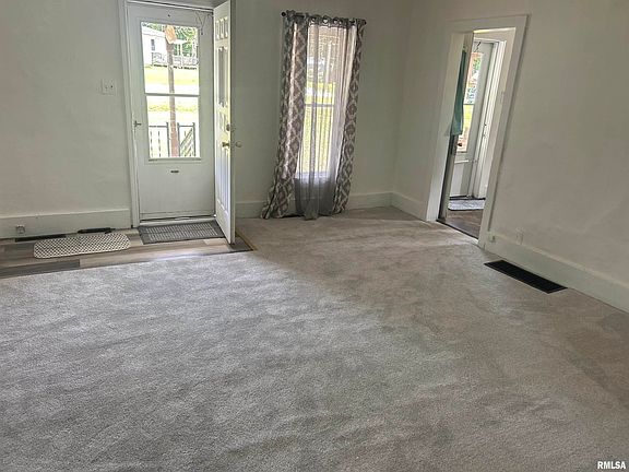 2nd image of 602 W Madison St
