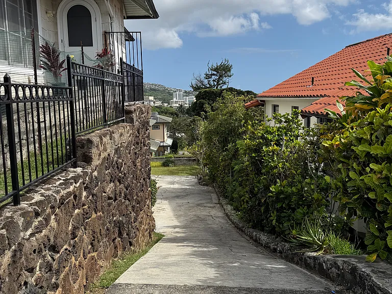 Kakela Dr — Photo 5