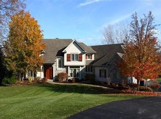 51 Arbor Creek Dr, Pittsford, NY 14534