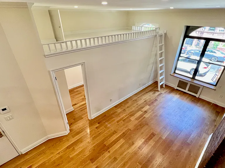 34 W 75th St #2F — Photo 8