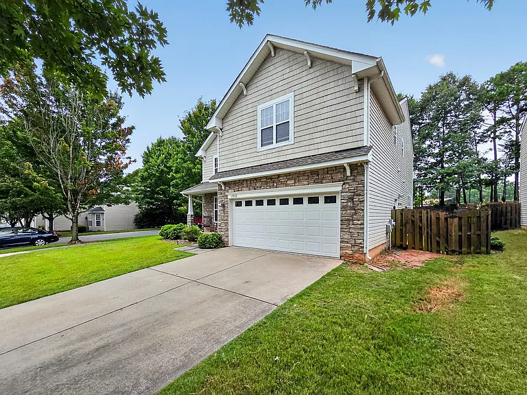 17222 Westmill Ln — Photo 21