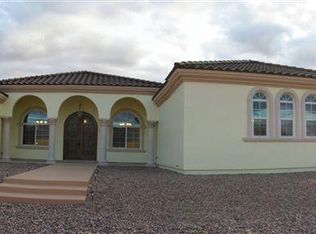 2071 W Zepeda St, Naco, AZ 85620