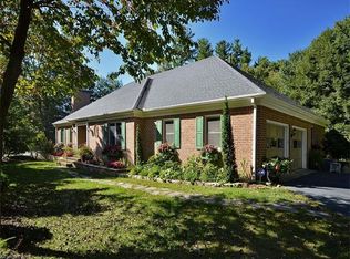 112 Radcliff Ct, Hendersonville, NC 28739