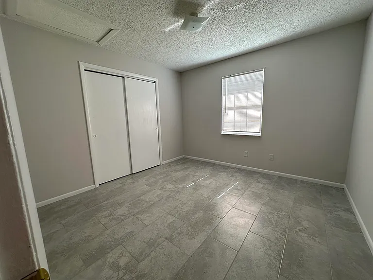 280 Sunset Dr #A — Photo 8