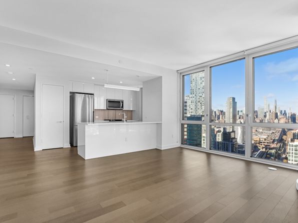 2922 Northern Blvd APT 3803