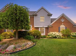 6577 Edith Ct, Troy, MI 48085