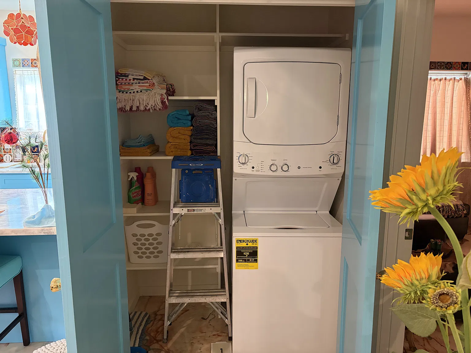 2 bed, 750 sqft, $2,500 — Photo 3