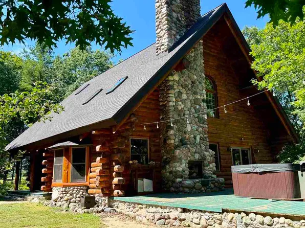 27715 Paid Een Ogs Rd, Beaver Island, MI 49782
