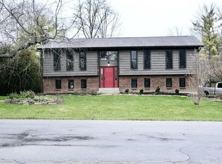 6566 Seminole Dr, West Chester, OH 45069
