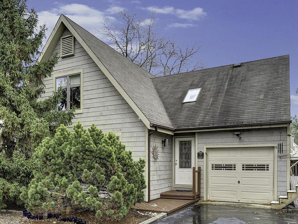 1st image of 35 Hollybrook Dr