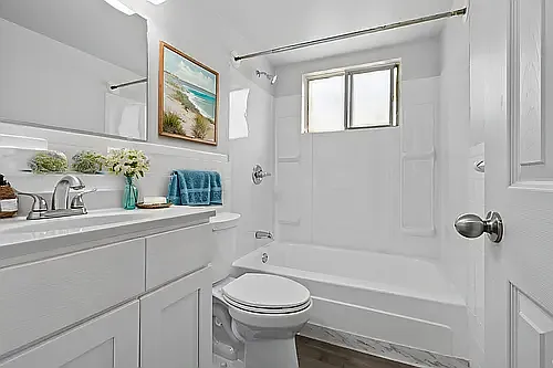 East Beach Apartments — Photo 8