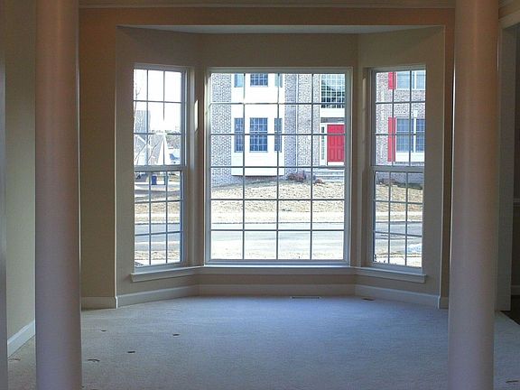 View to Formal Liv Rm