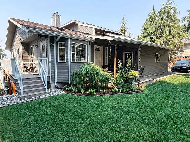 2637 Afton Pl NE — Photo 49