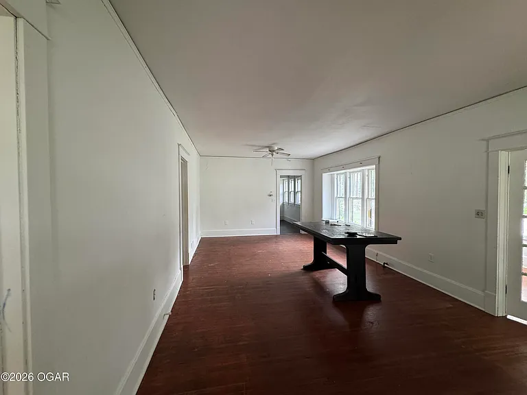 631 S Porter Ave — Photo 6