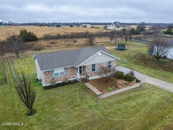 9456 Erika Ln, New Bloomfield, MO 65063