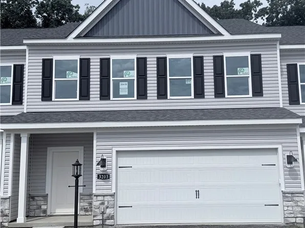 3203 Maple Crest Ct, Township Of But Southwest, PA 16001