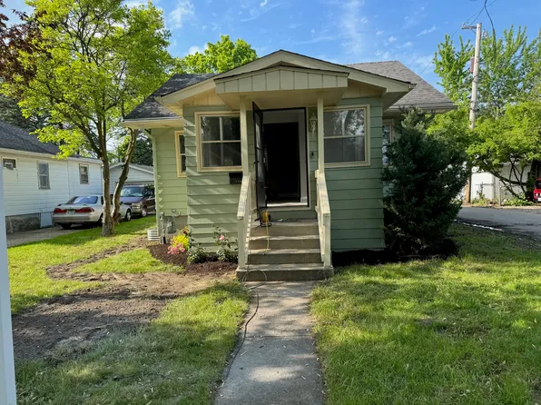 1716 Runyard Pl, Waukegan, IL 60085