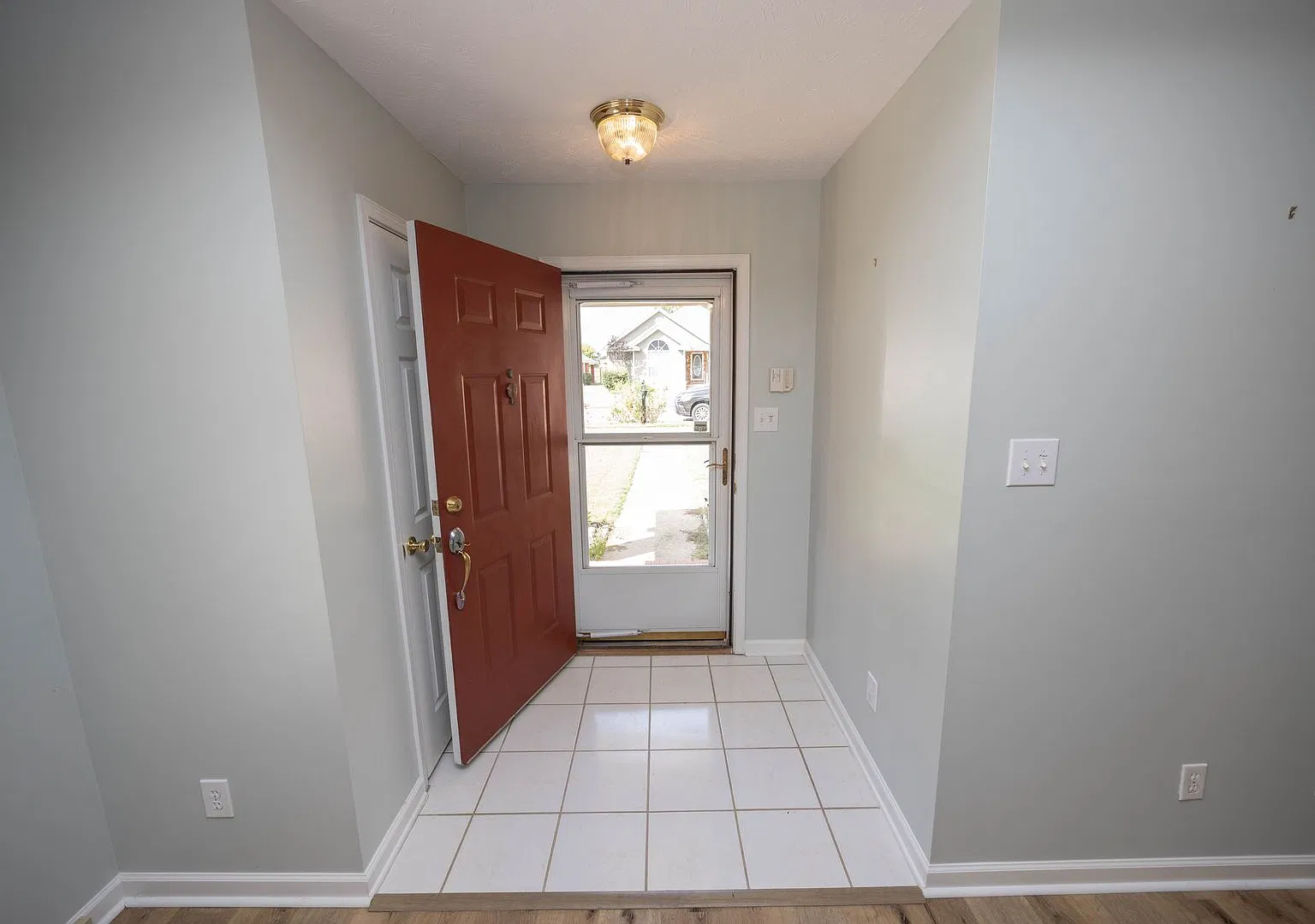 847 Dee Dr. — Photo 3