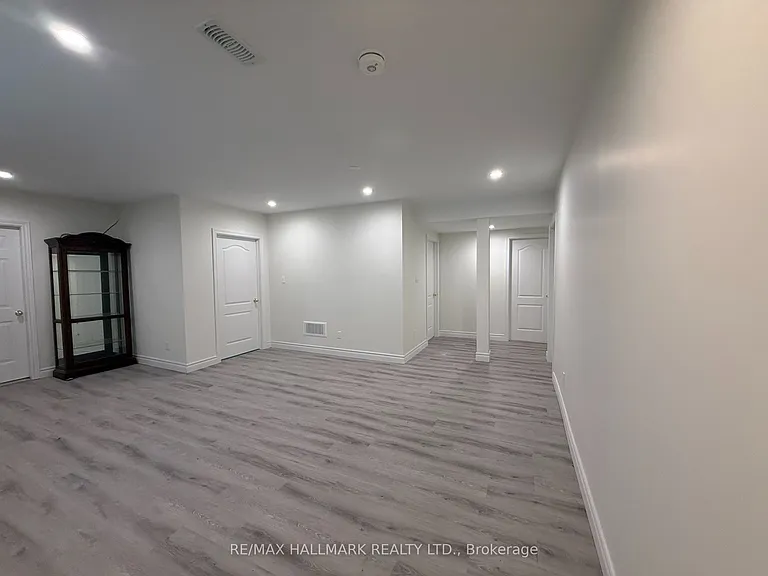 43 Oak Ave — Photo 14