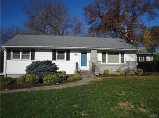 49 Macarthur Rd, Trumbull, CT 06611