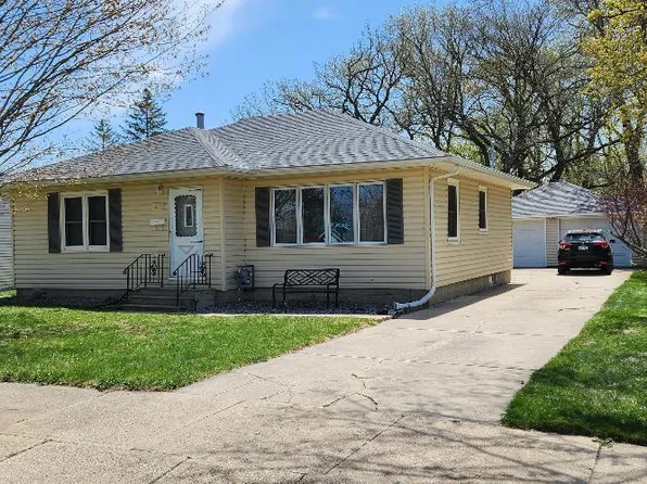 1810 Johnson St, Albert Lea, MN 56007