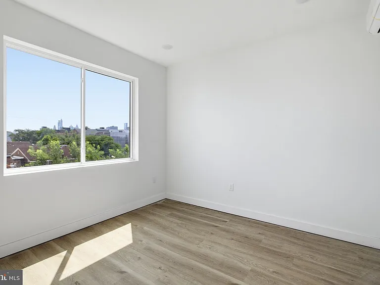 613 N Brooklyn St #9 — Photo 9