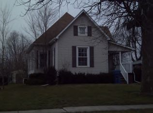 805 S 3rd St, Hoopeston, IL 60942