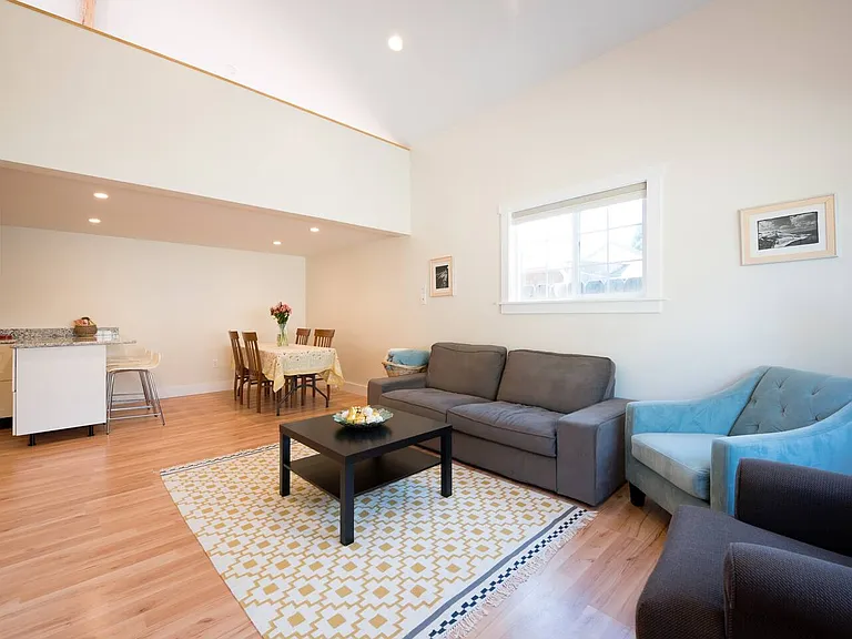 1734 Bancroft Way — Photo 5