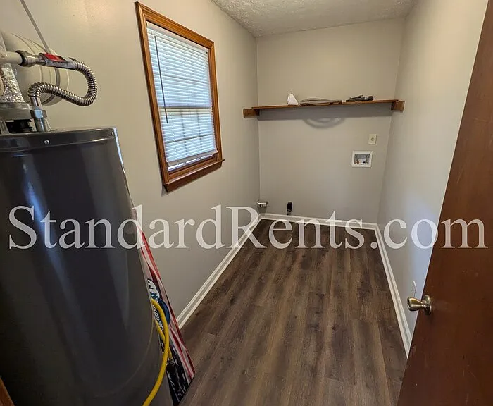5731 Buck Ct — Photo 8