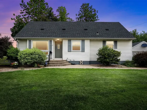 347 24th Ave SW, Cedar Rapids, IA 52404