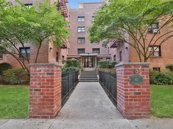 60 White Oak Street #3F, New Rochelle, NY 10801