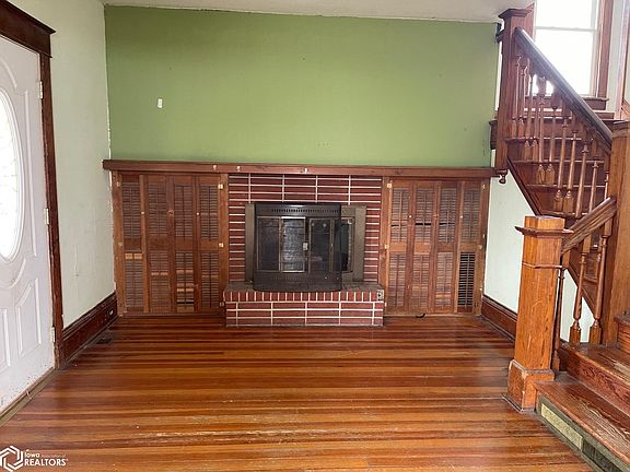2nd image of 321 6th Ave