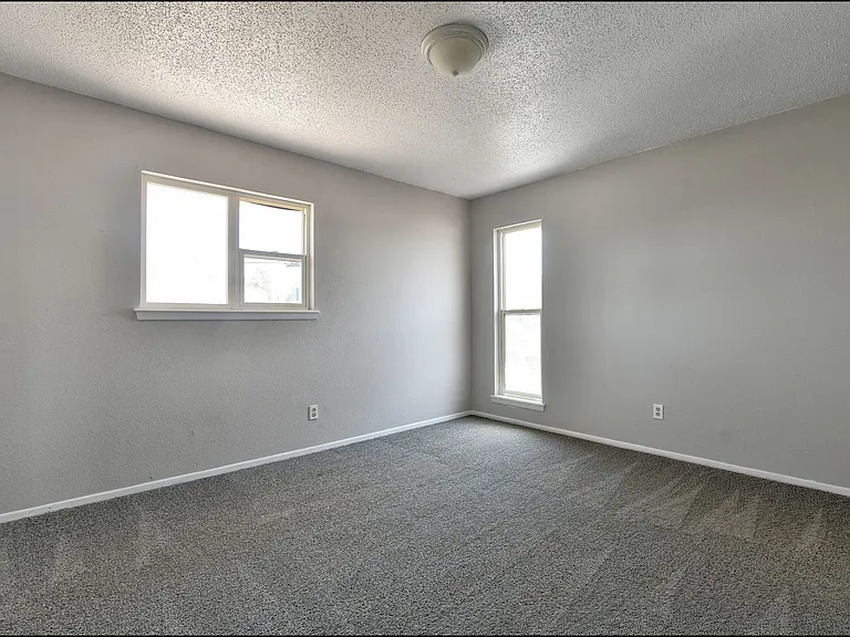 6913 Pamlico Dr — Photo 19