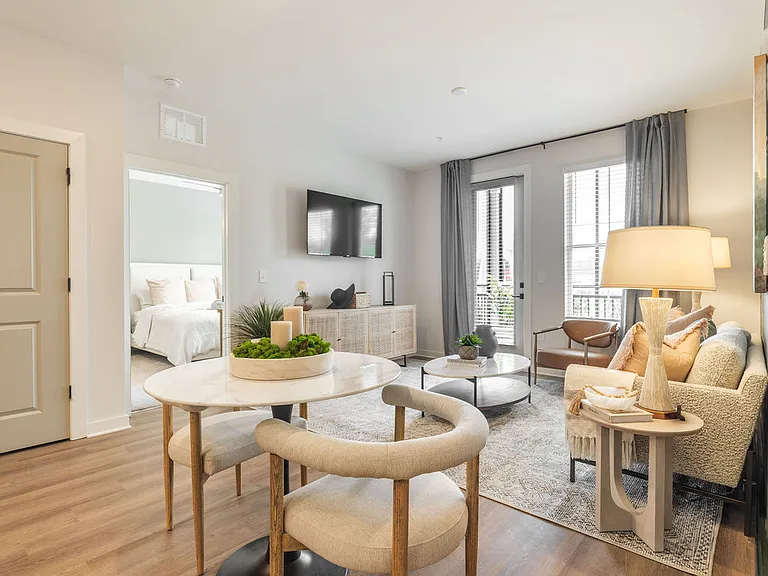 Miro Luxury Apartments — Photo 9