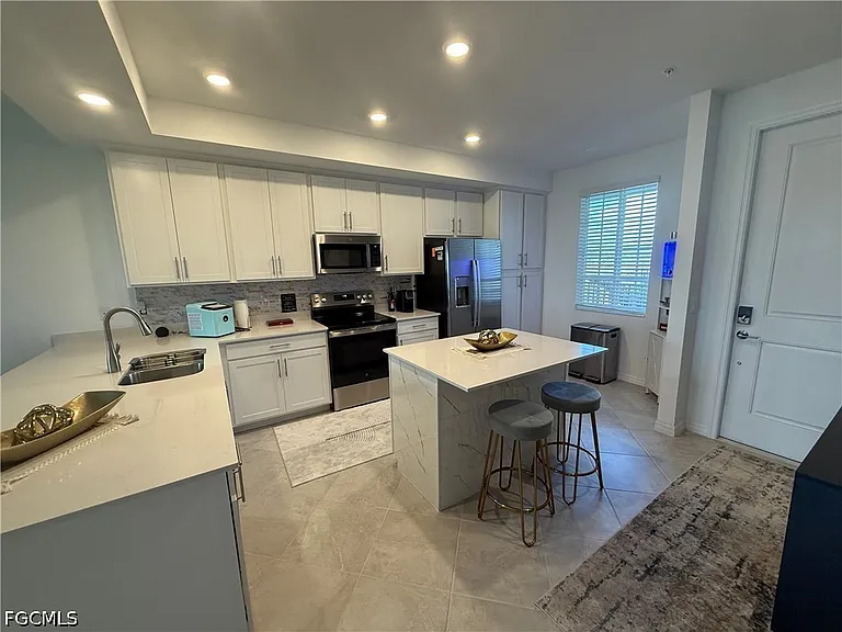 15285 Green Acres Ave #425 — Photo 9