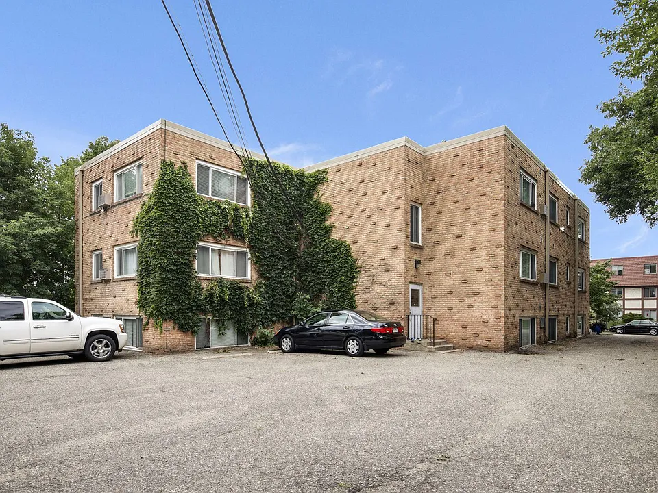 2639 Colfax Ave S #104