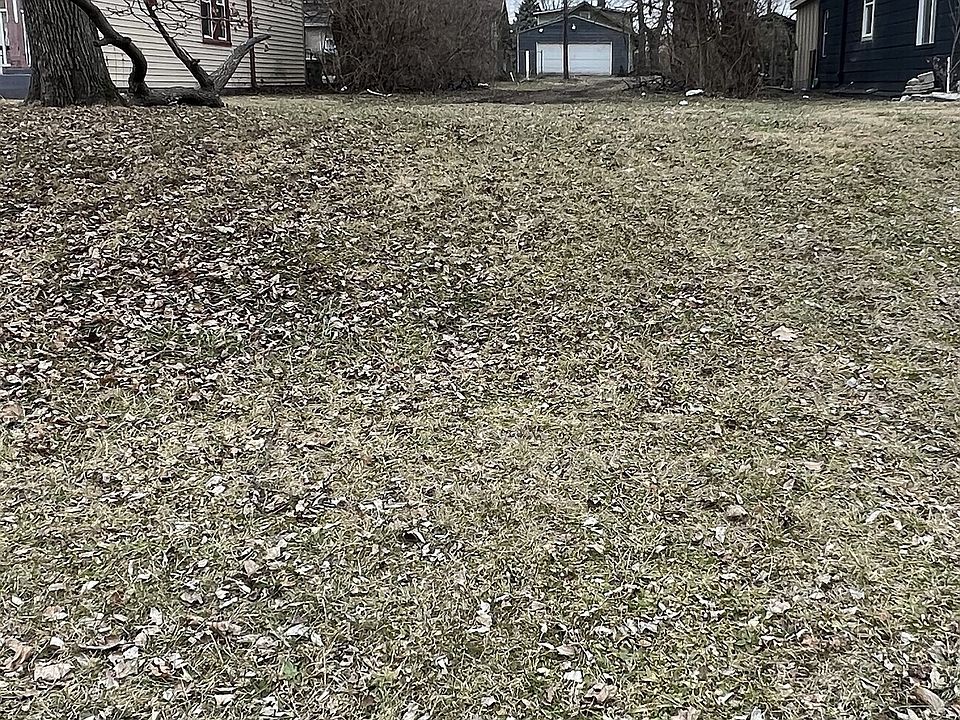 2nd image of 2710 Boulevard Pl