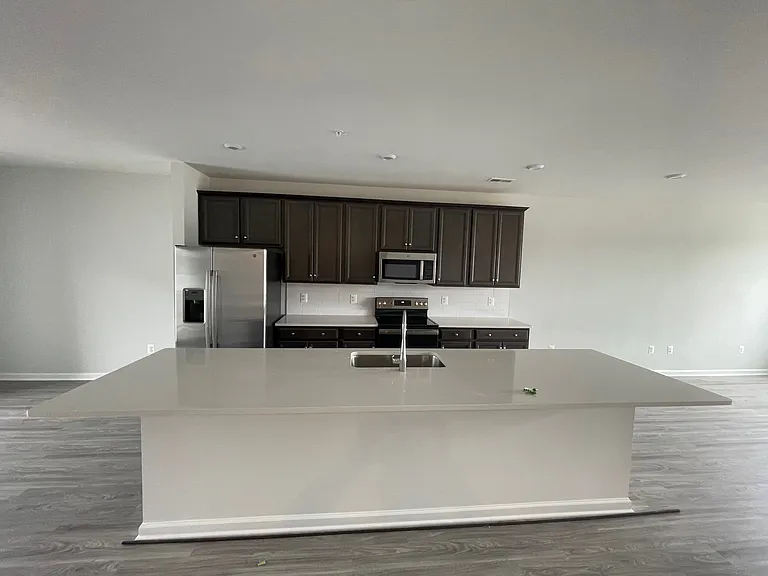 713 McCormick Farm Dr #B — Photo 8