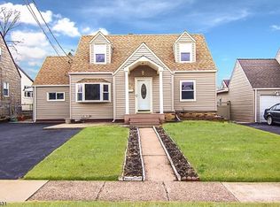 241 Lincoln Ave, Elmwood Park, NJ 07407