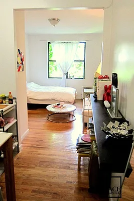 Rented by A Space Realty NY LLC | media 19