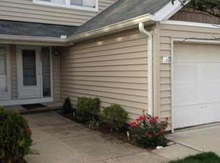 1203 Canyon View Rd, Sagamore Hills, OH 44067