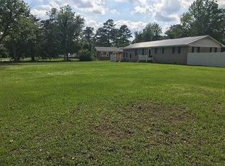 100 Lindsey Dr, Jacksonville, NC 28540