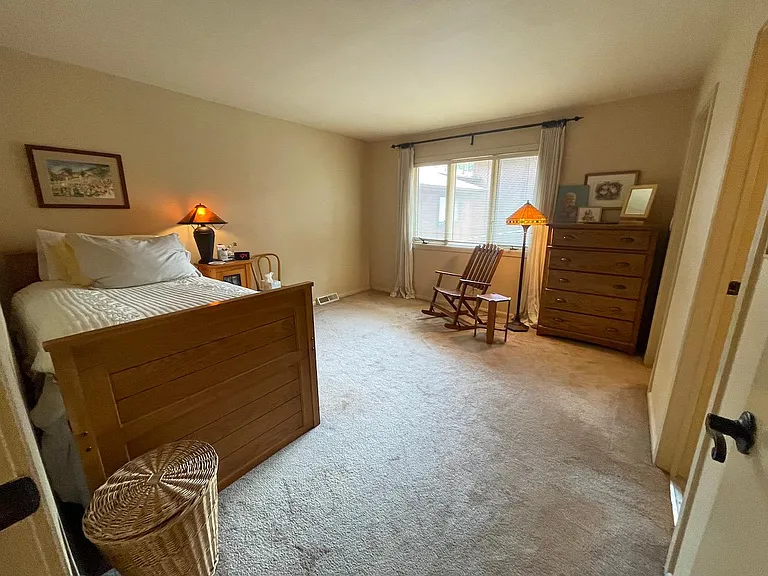 4906 Silver Spruce Ln — Photo 16