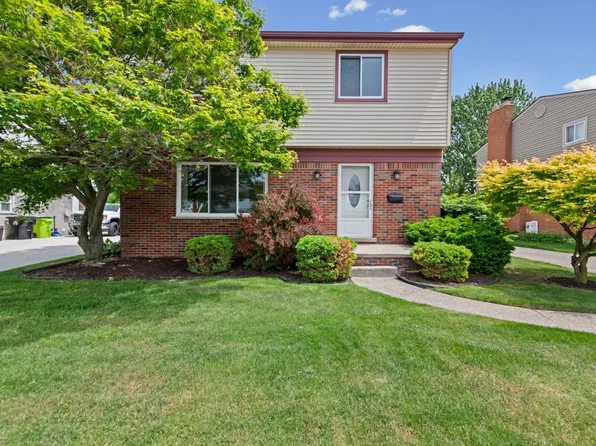 28070 Garfield St, Roseville, MI 48066