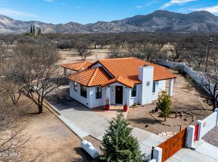 8 Roadrunner Ct, Nogales, AZ 85621