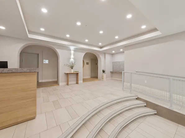 194 East Second Street image 13 of 15