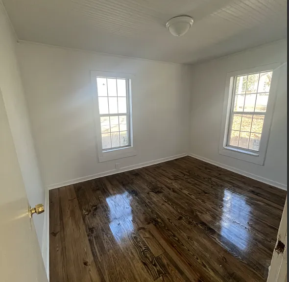 502 Brown St — Photo 4