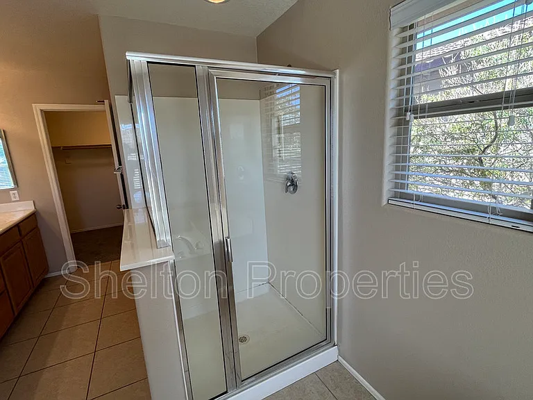 2958 N Clanton St — Photo 13