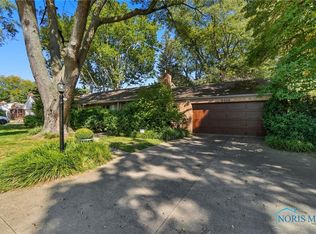 2810 Evergreen Rd, Toledo, OH 43606